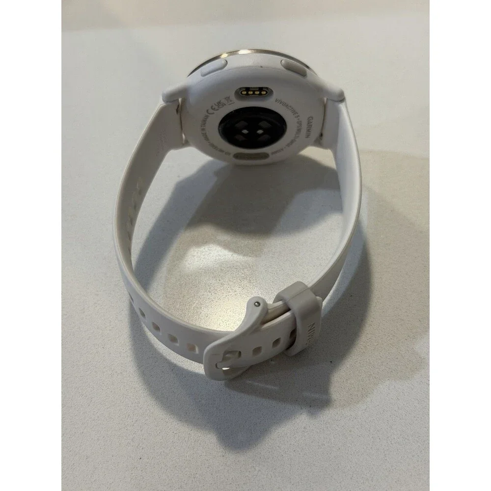Garmin Vivoactive 5 GPS Smartwatch 42mm White Works Great Original Band